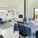 Beautiful In With Kitchen *